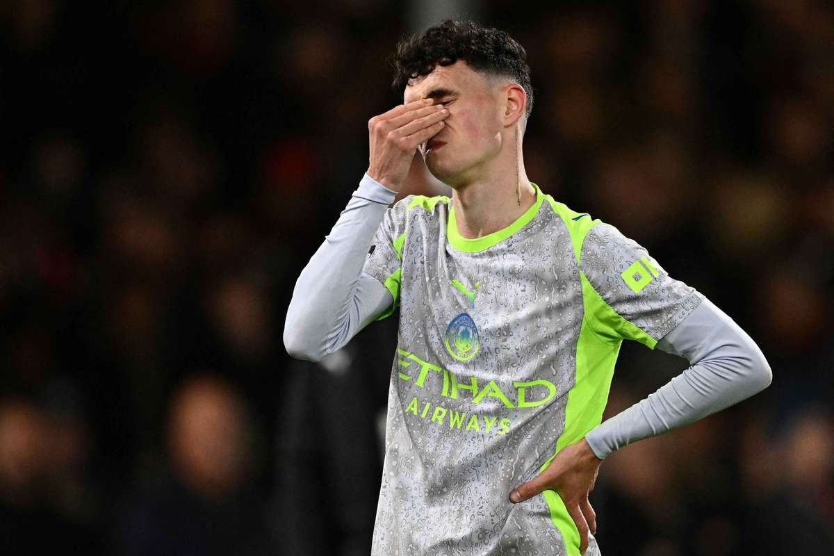 A seguir a Maguire, Phil Foden é outro que pode ficar fora da seleção inglesa no Mundial