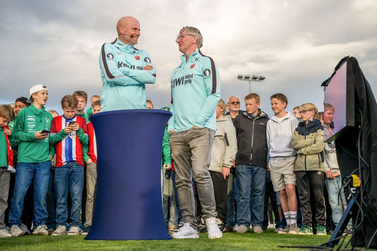 König Harald V. präsentiert Norwegens WM-Kader
