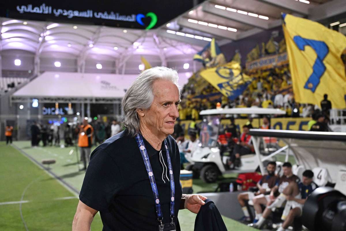 Jorge Jesus celebra mais um título com o Al Nassr
