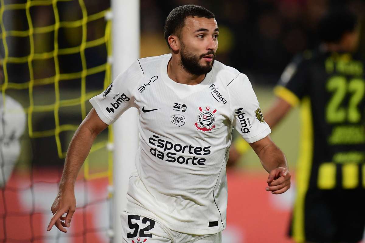 Corinthians cala Campeón del Siglo, elimina Peñarol e avança em primeiro na Libertadores
