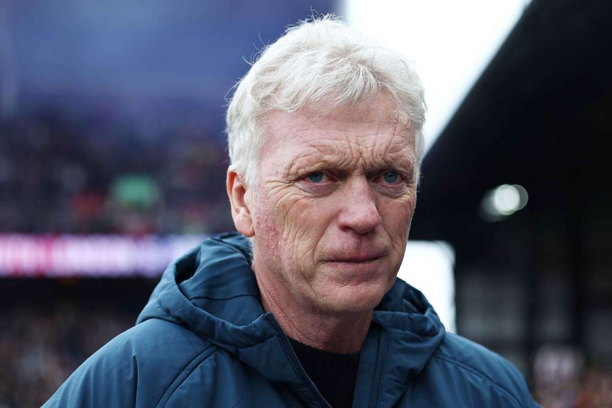 Everton manager David Moyes keen to save former club West Ham by relegating Spurs