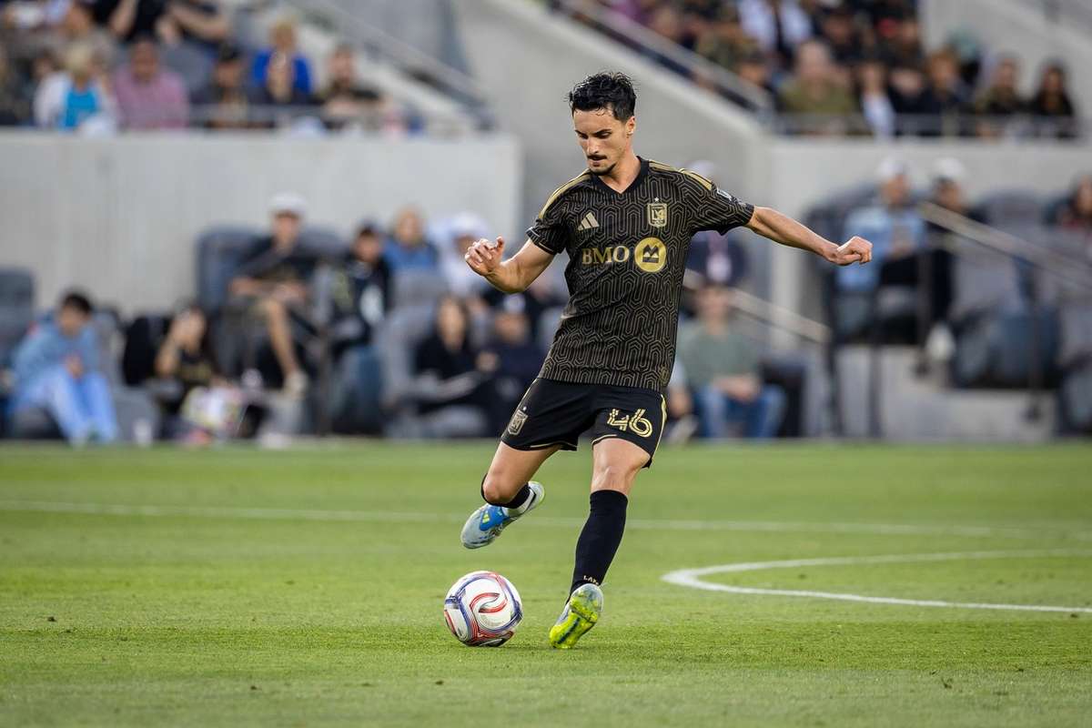 Stephen Eustáquio fala sobre o futuro: "Tenho mais um ano de ligação ao FC Porto"