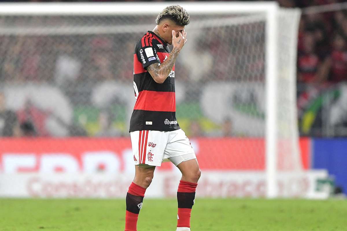 Flamengo contra Palmeiras: Carrascal expulso aos 20 minutos e soma terceiro cartão vermelho este ano