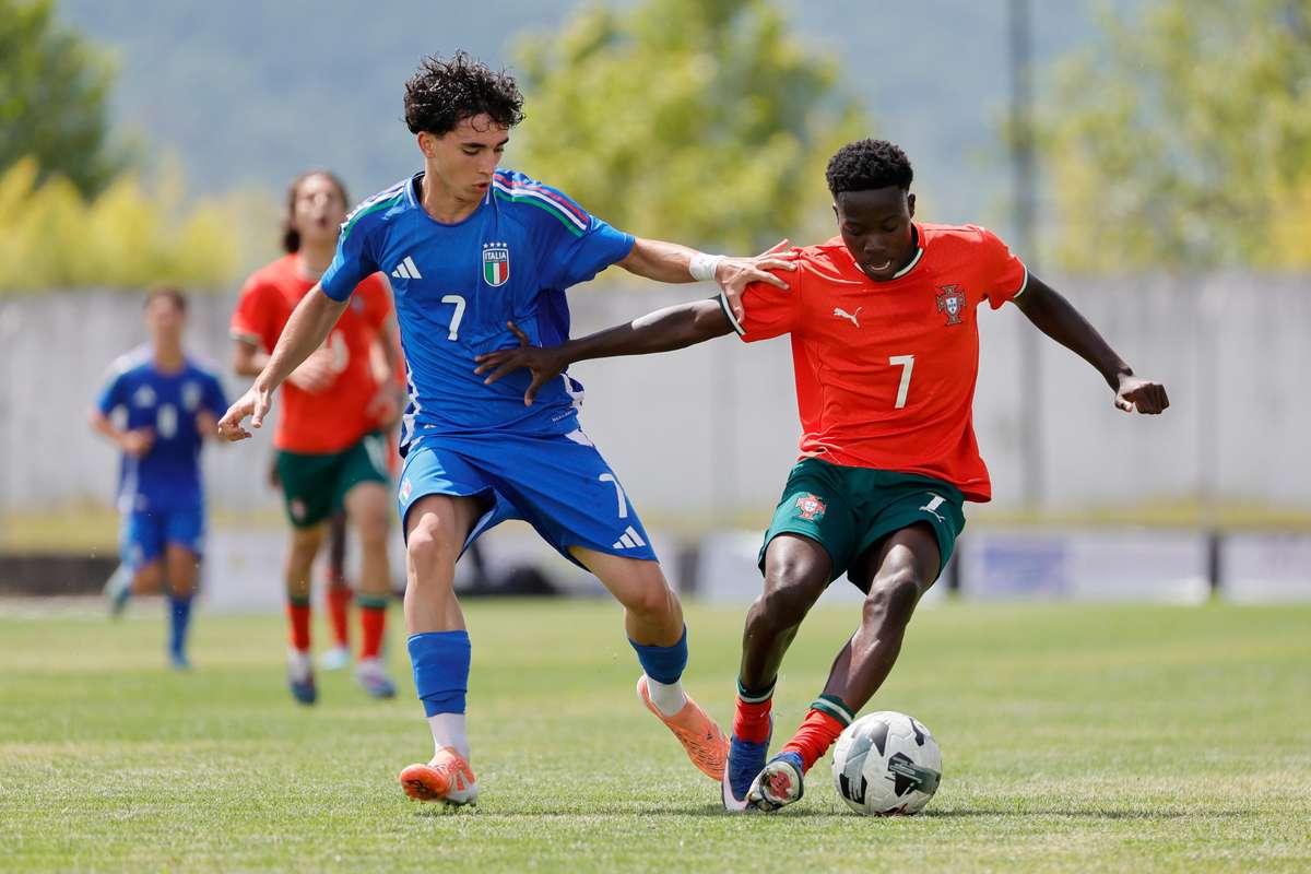 Sub-16: Cristiano Ronaldo Jr. na equipa titular na derrota de Portugal frente à Itália (1-1, 3-4 após penáltis)