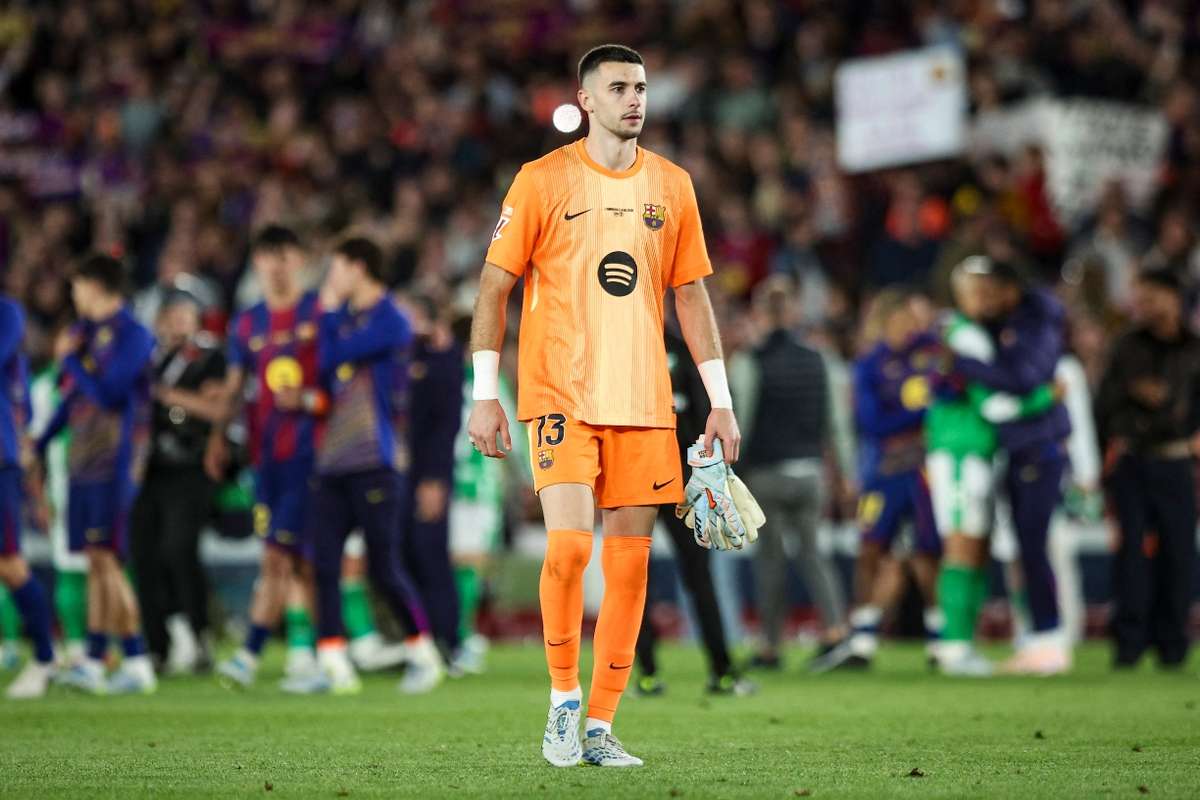 Joan García logra el Trofeo Zamora en la temporada 2025-2026