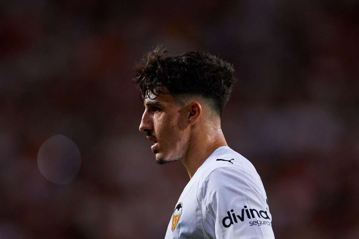 Diego López sufre rotura de ligamento cruzado en último partido