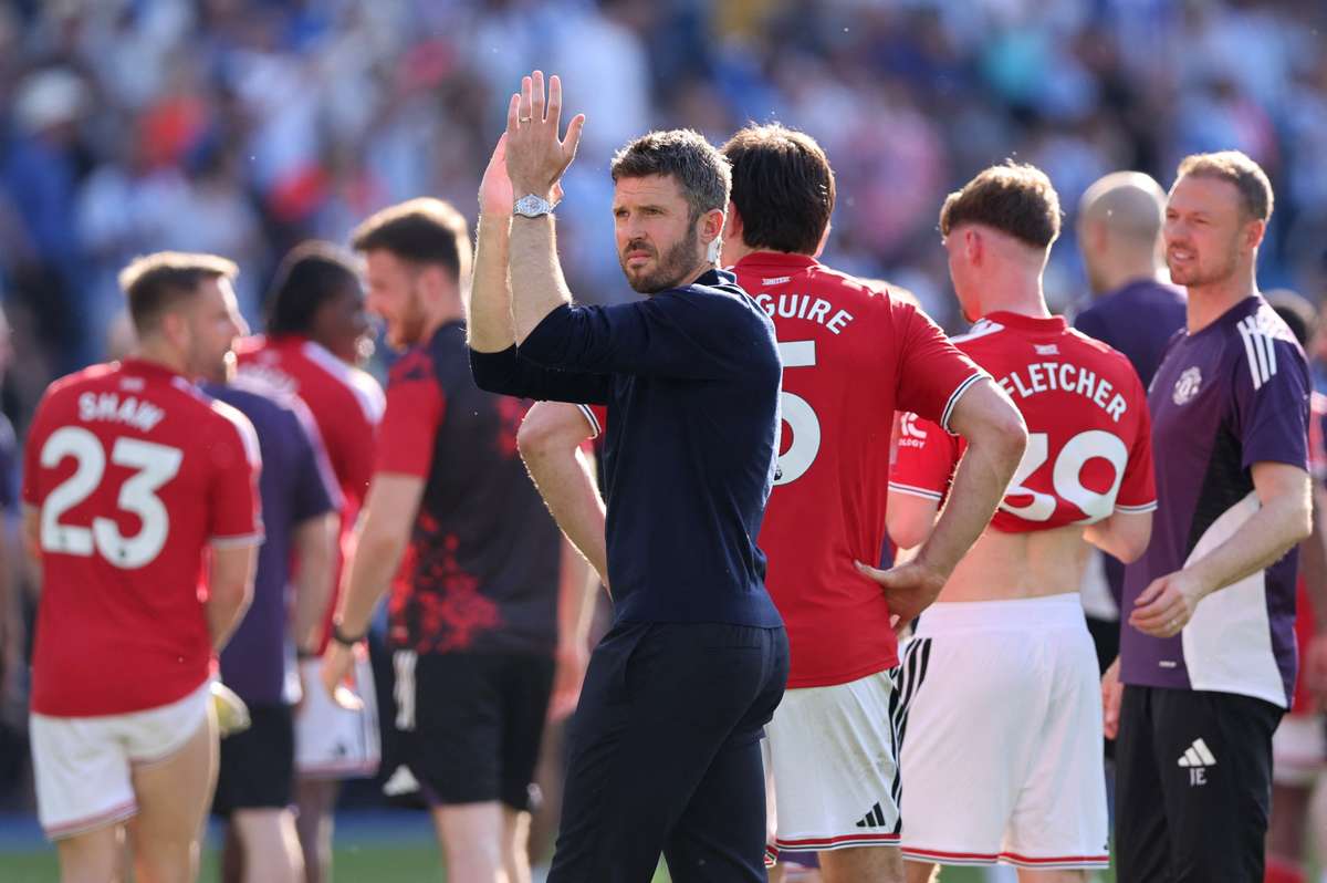 Carrick acredita que o terceiro lugar do Manchester United "é algo para construir no futuro"