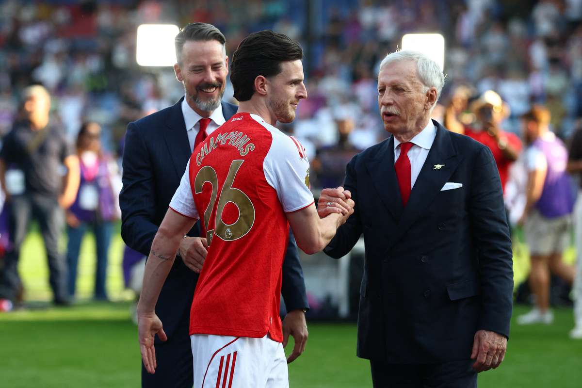 Arsenal plánuje další nápor na přestupový trh po ukončení 22letého čekání na titul