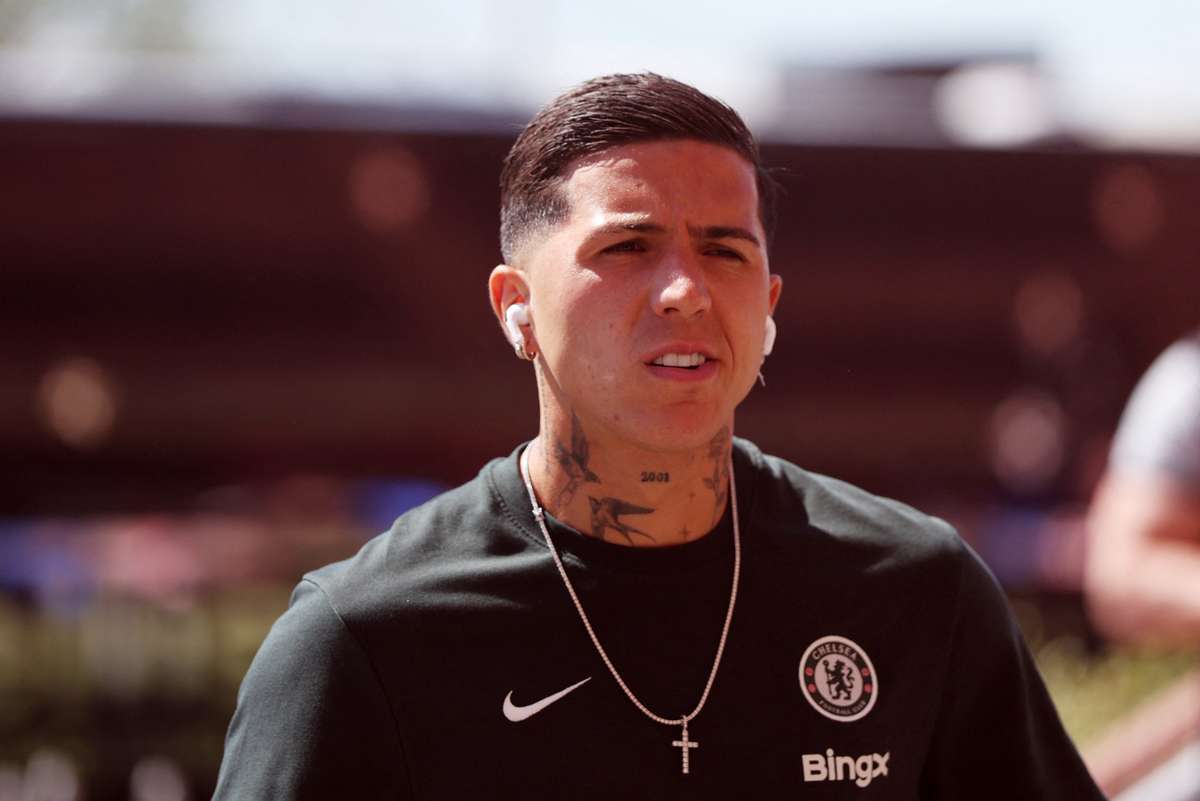 Enzo Fernández mostra sinais de adeus ao Chelsea após derrota frente ao Sunderland