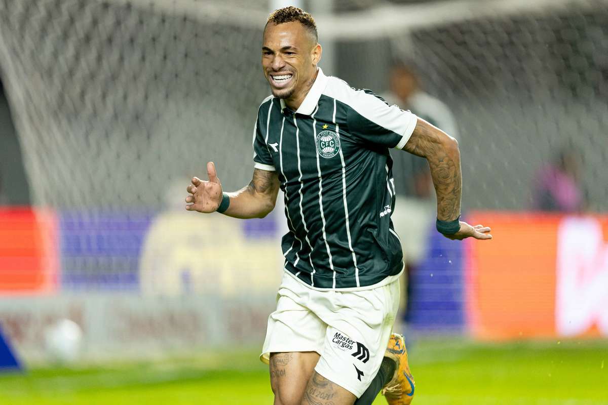 Coritiba derrota Bahia, põe fim a jejum de 12 anos e ascende ao G6 do Brasileirão