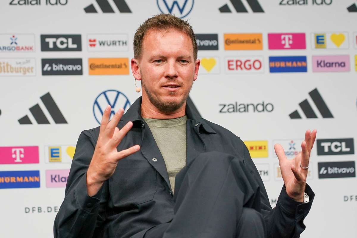Soll durch seine Ausstrahlung punkten: Neuer trägt bei der WM die Nummer "1" des DFB
