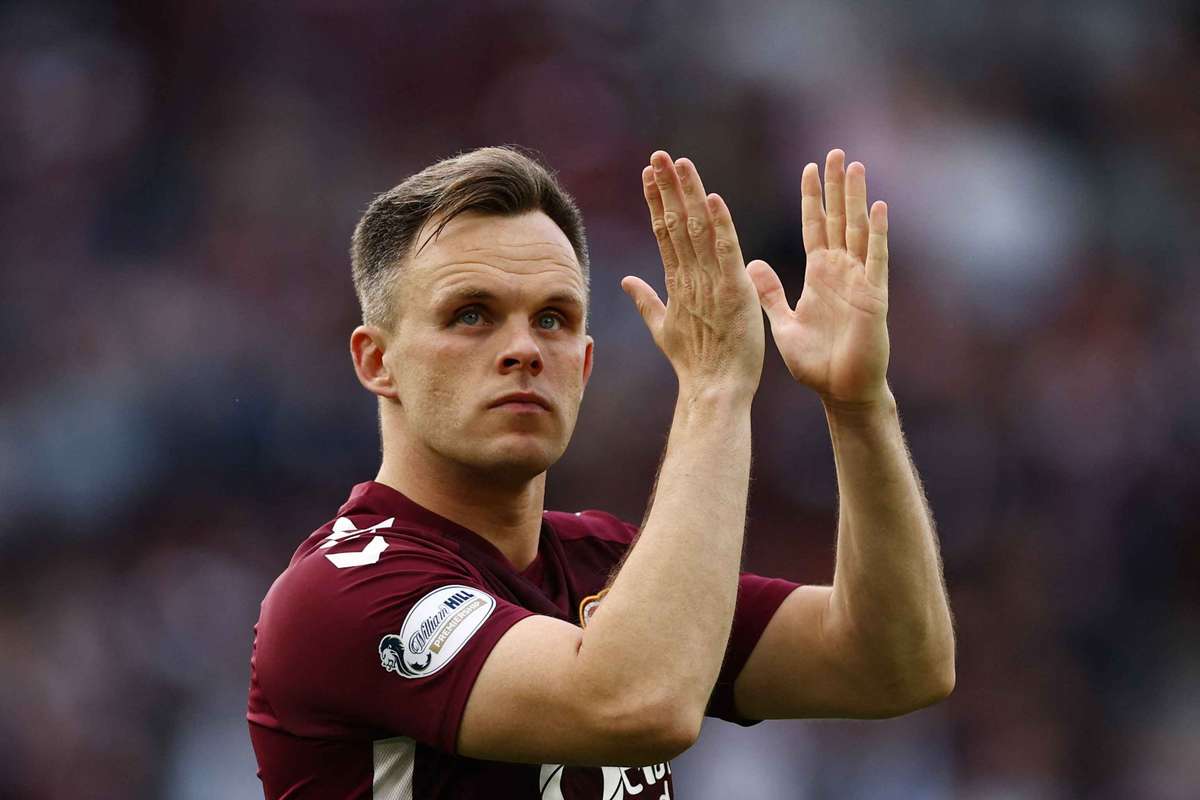 Confirmado: Shankland, estrela do ataque do Hearts, reforça os Rangers