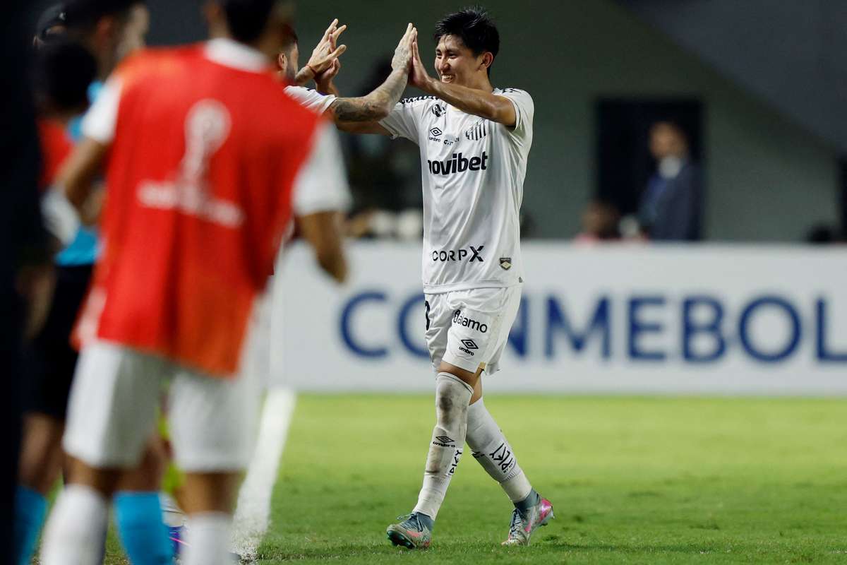 El Santos, sin Neymar, arrasa al Deportivo Cuenca y consigue el pase a los playoffs de la Sudamericana