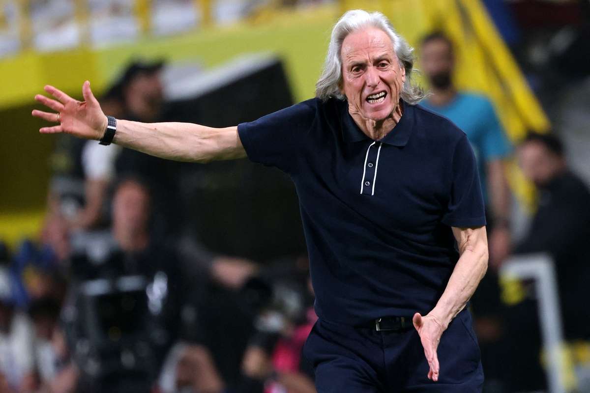Jorge Jesus rectifica declaração sobre Marco Silva: "O Sporting, que ele treinou, é um dos melhores clubes do mundo"