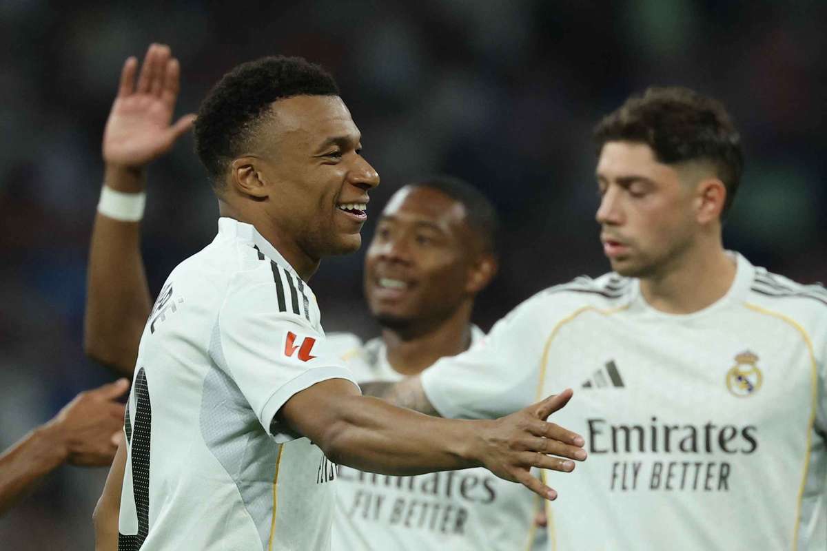 Mbappe behoudt de prijs voor Speler van het Seizoen bij Real Madrid na een campagne van 42 doelpunten