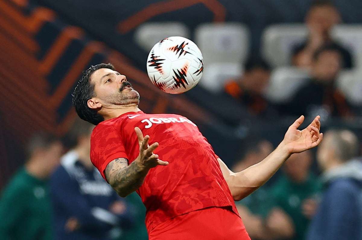 Vertragsverlängerung: Der erfahrene Jung bleibt dem SC Freiburg eine weitere Saison erhalten