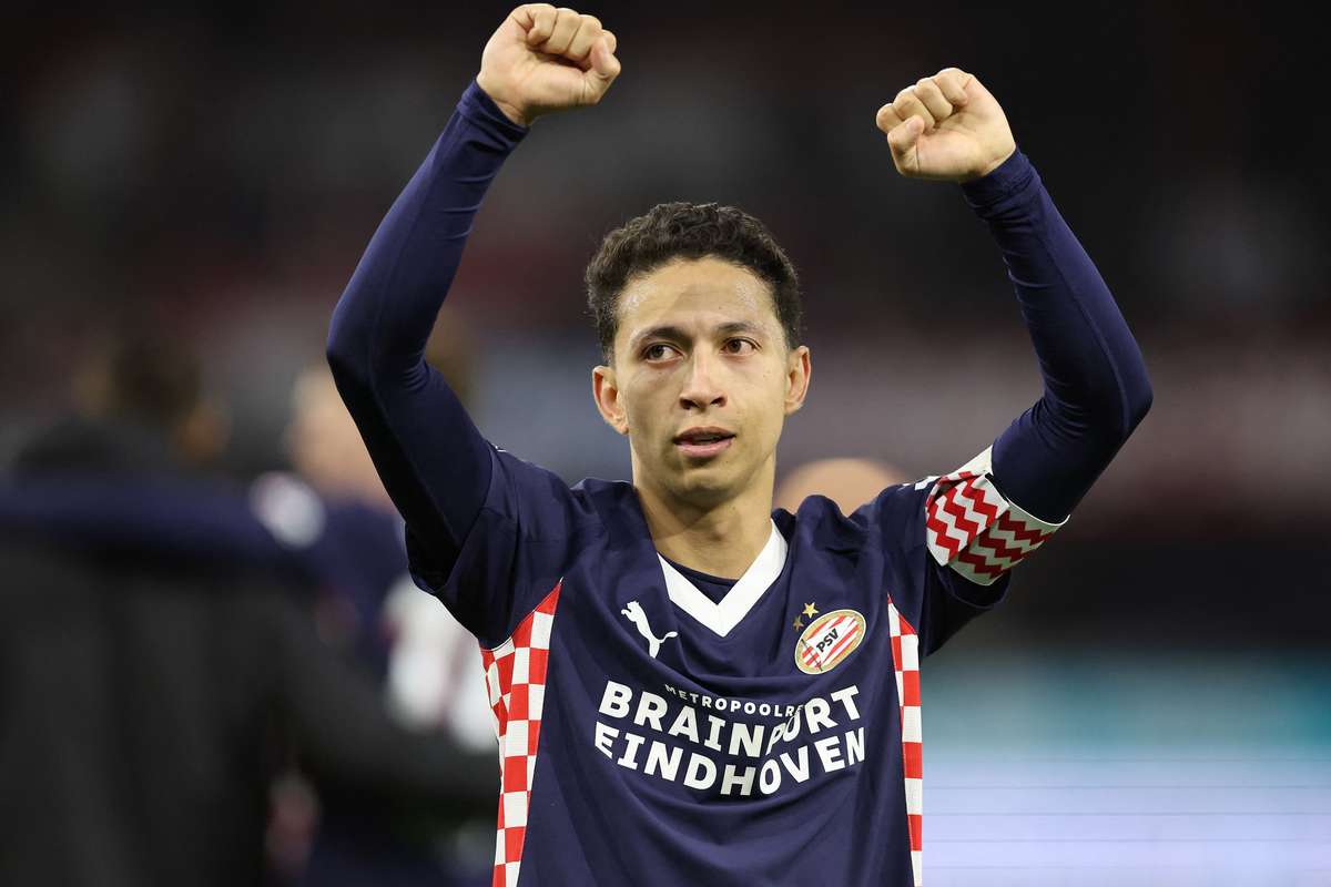 PSV star Mauro Junior 'targeted' by Porto and Leeds amid contract talks