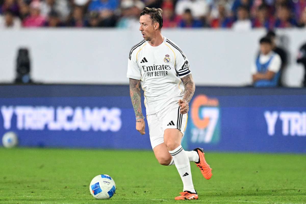 Guti critica o Real Madrid: “O Barça está mais alinhado com a formação”