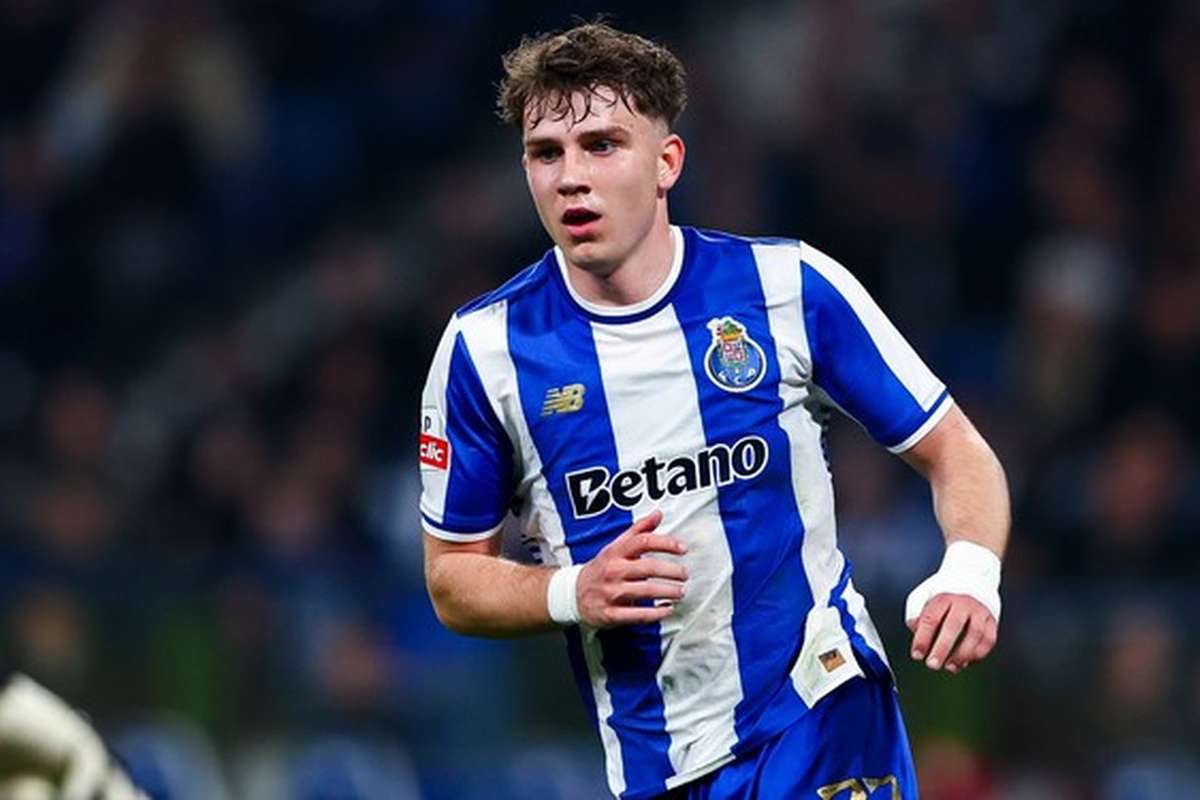 Oficial: Pietuszewski prolonga ligação ao FC Porto até 2031