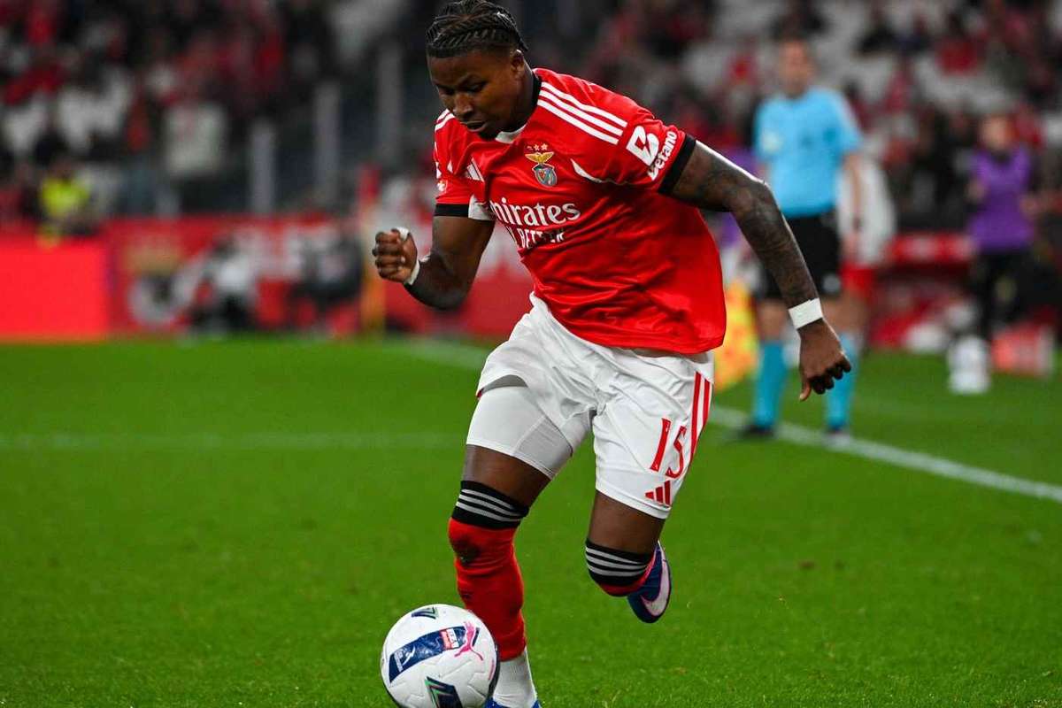 Trabzonspor pretende garantir Sidny Lopes Cabral (Benfica) antes do Mundial 2026