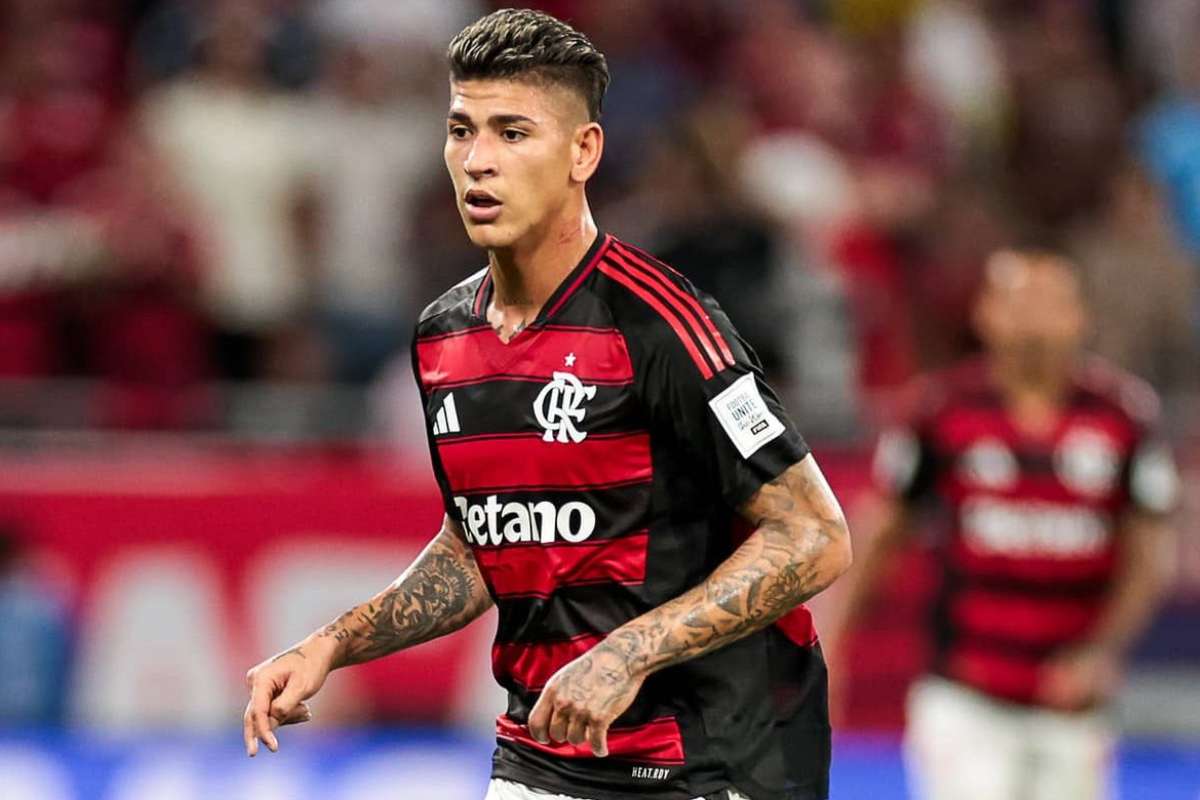 Carrascal, do Flamengo, sofre castigo do STJD após expulsão diante do Palmeiras