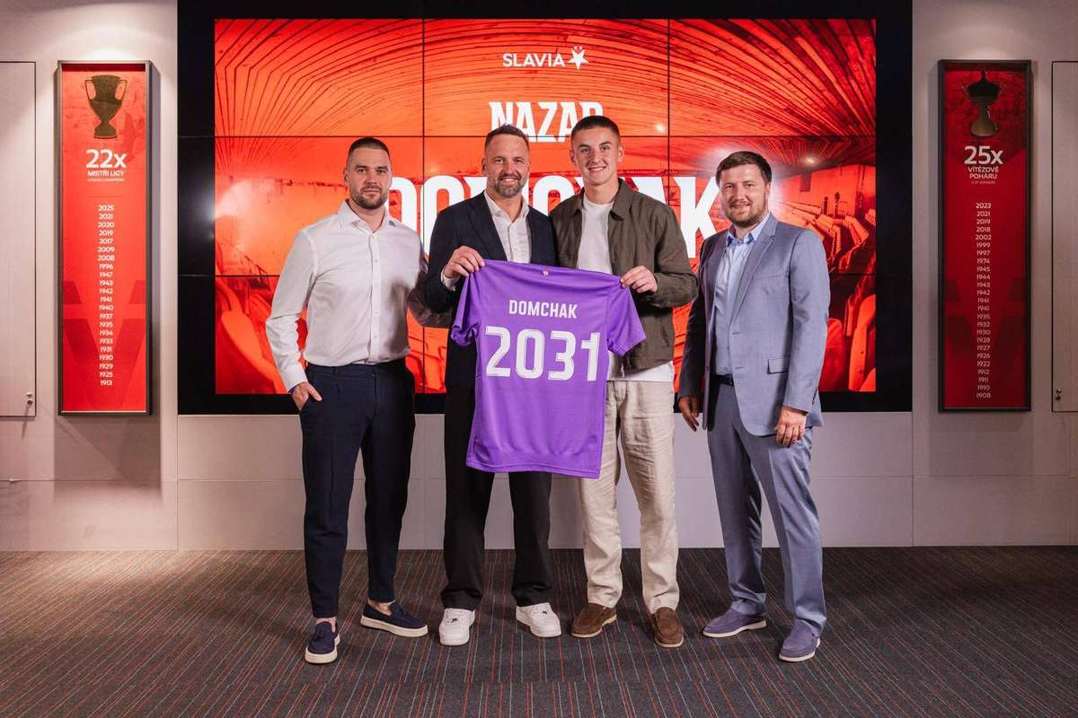 Oficial: Nazar Domčak troca o Karpaty Lviv pelo Slavia Praga