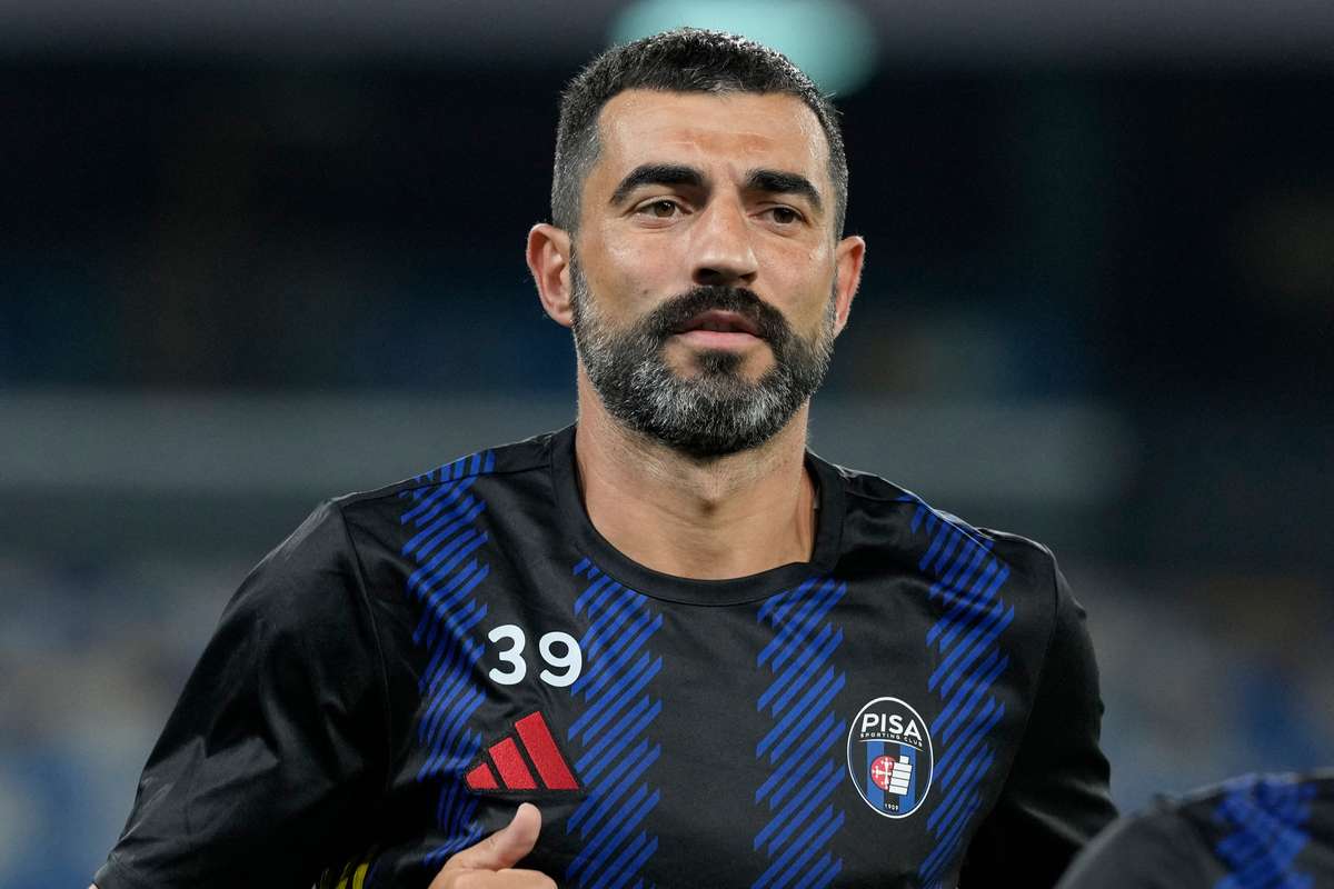 Albiol deja el Pisa y se acerca su retirada