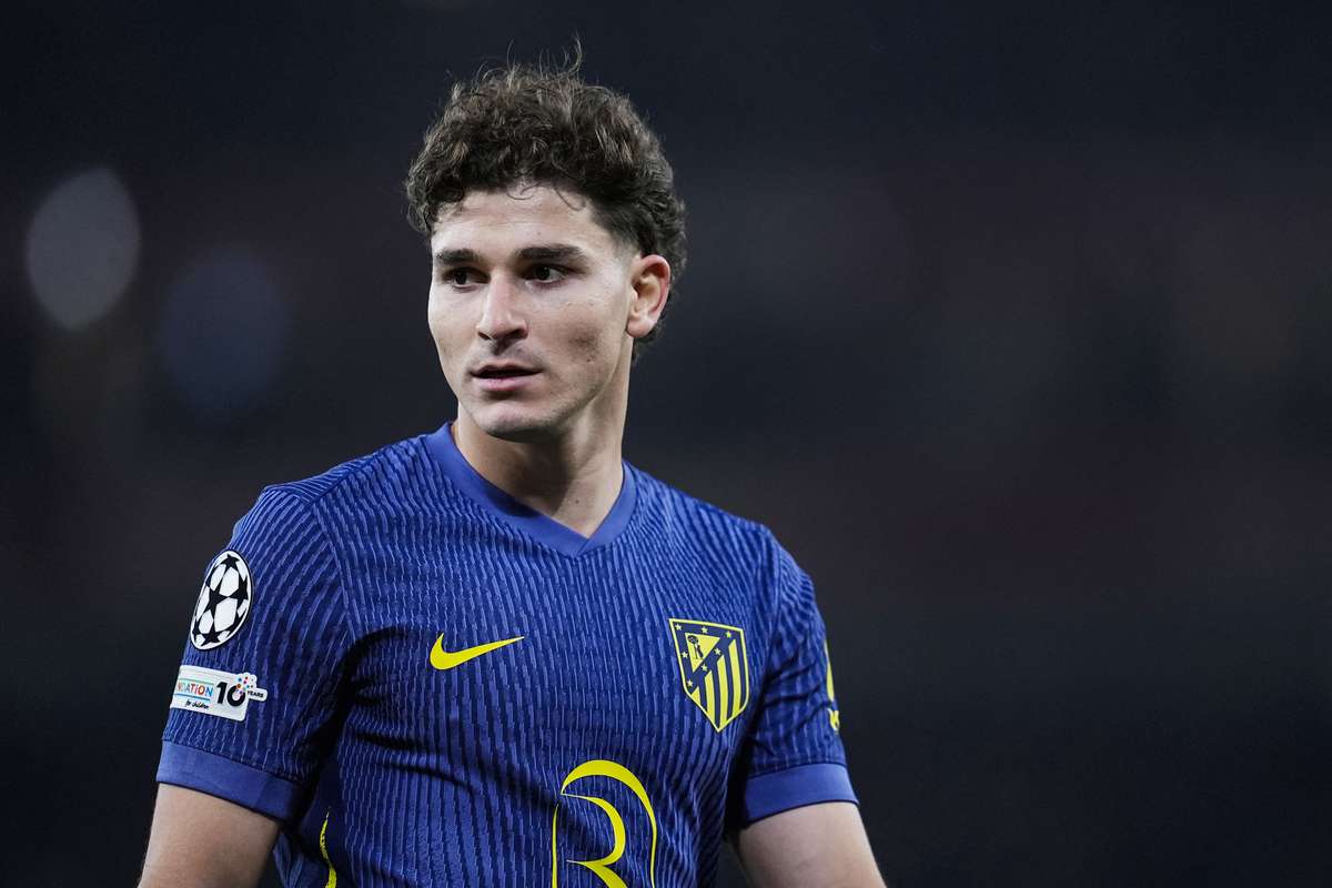 L'Atlético Madrid dément les allégations d'une proposition du Barça pour Julian Alvarez