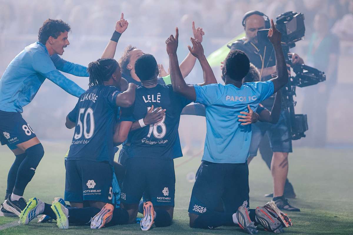 Sá Pinto guia o Pafos à conquista da Taça do Chipre diante do Apollon (0-2)