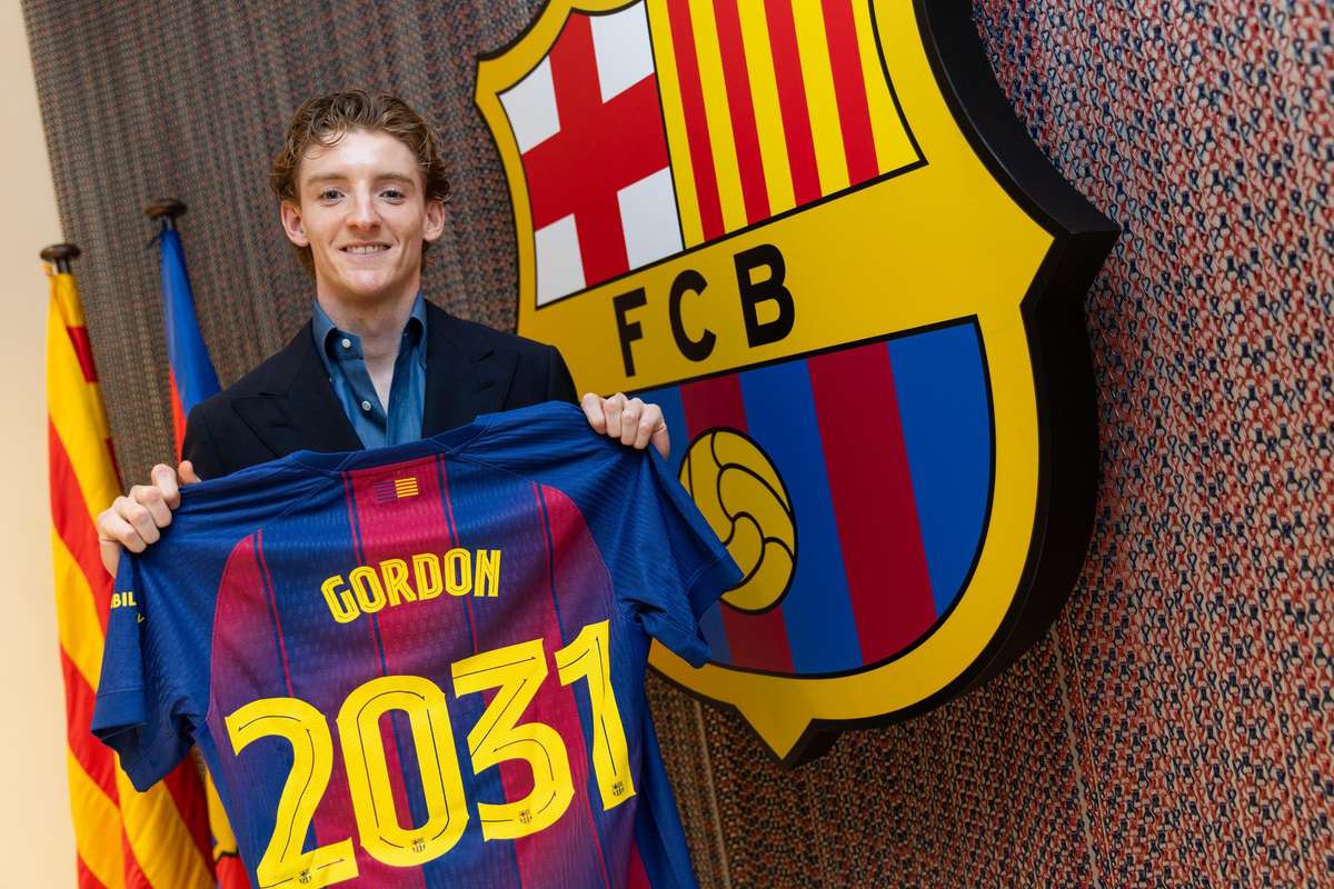 Erste Sommerverpflichtung: Gordon verlässt Newcastle in Richtung Barcelona