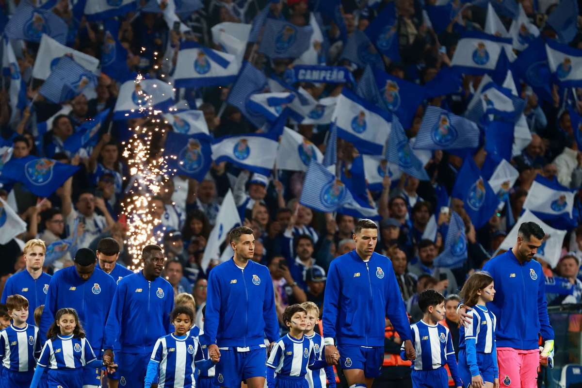 Ligação polaca: Lech Poznan em negociações para jogo de preparação com o FC Porto