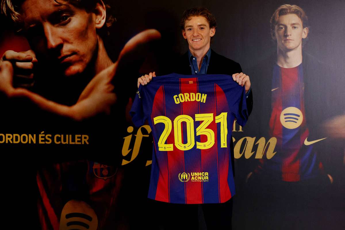 Anthony Gordon officiellement au Barça