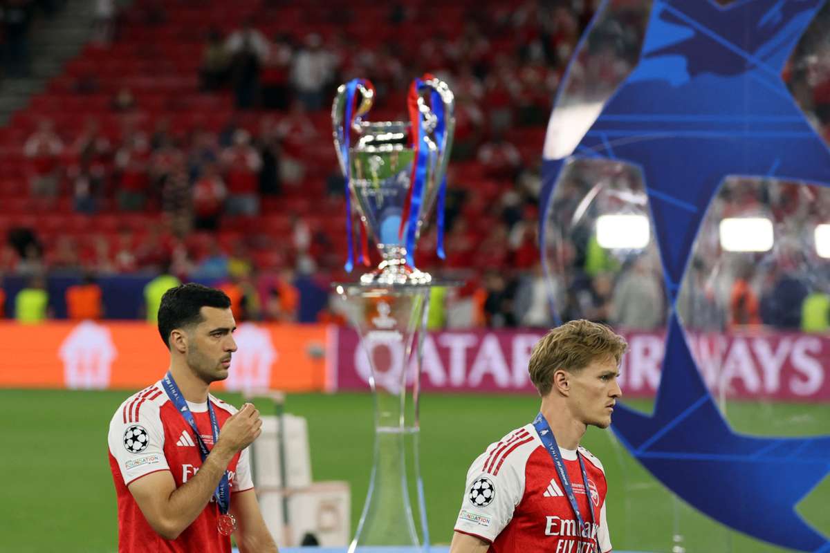 "C'est brutal de finir les mains vides", confie Odegaard après la défaite