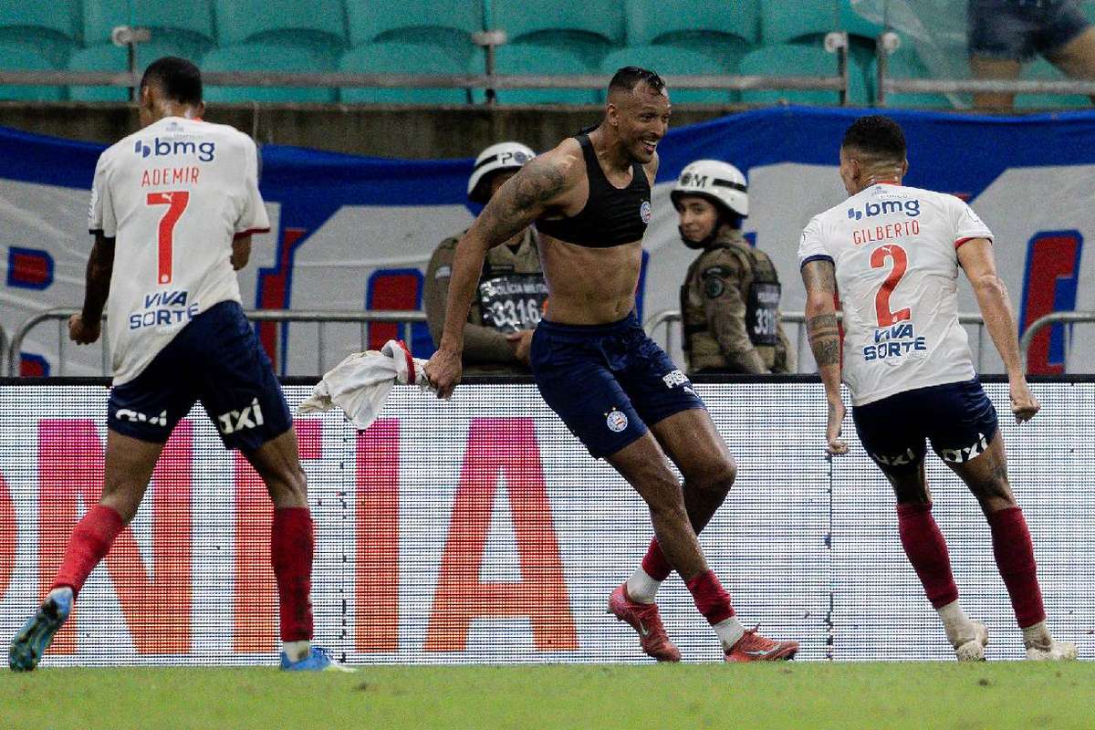 Bahia dá a volta ao Botafogo e interrompe sequência de oito jogos sem vencer na temporada