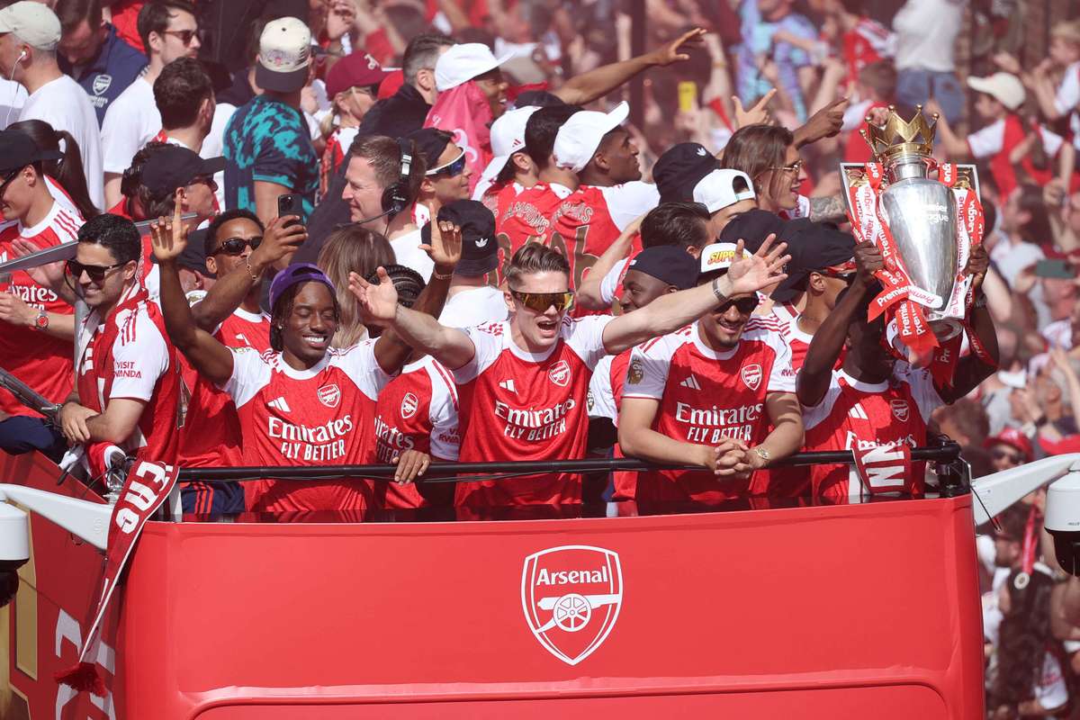 El Arsenal, de fiesta en Londres pese a perder la final de la Champions