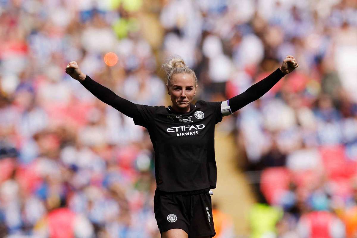 Manchester City surclasse Brighton en finale de la FA Cup et réalise le doublé coupe-championnat