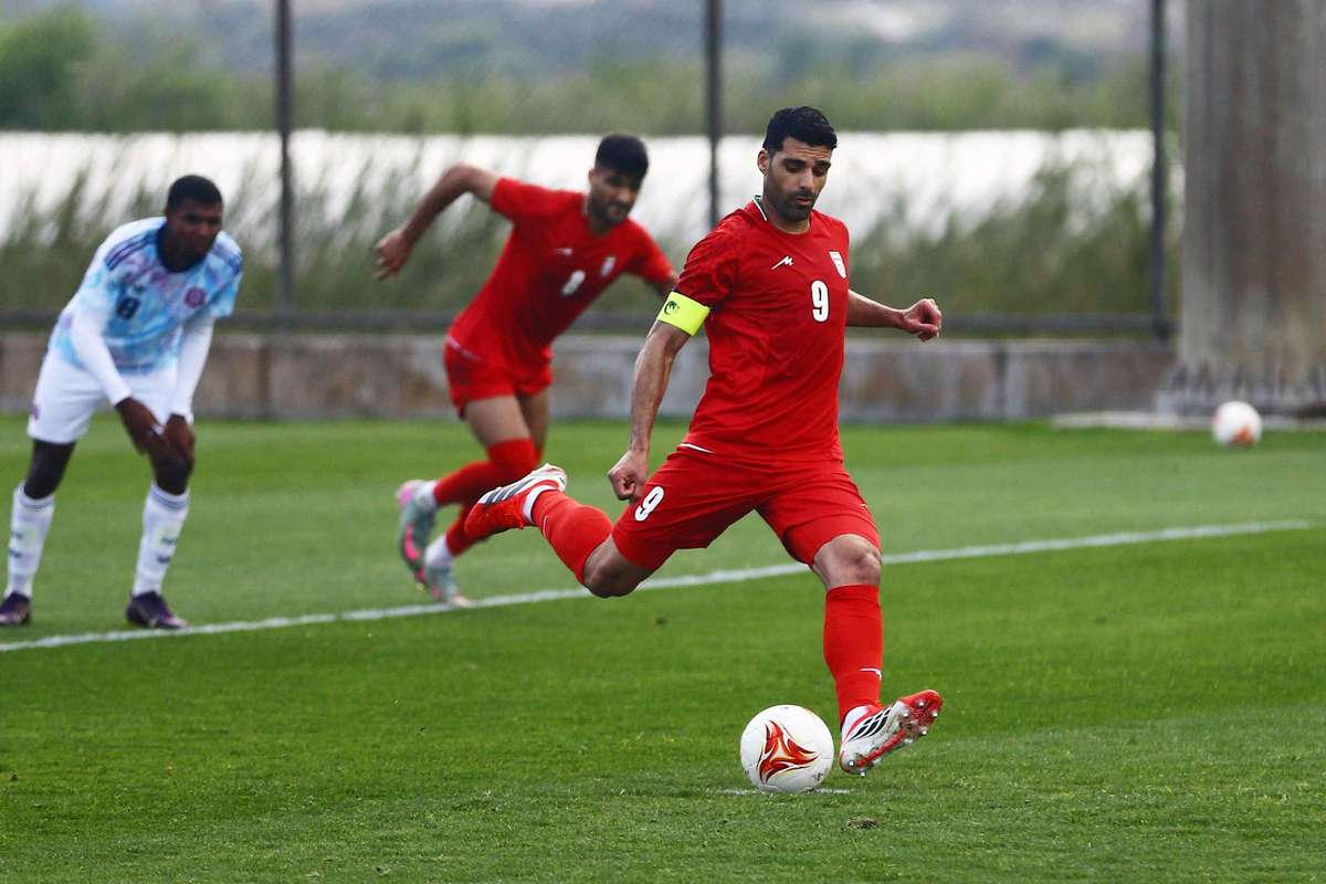 Taremi y Jahanbakhsh encabezan la lista de Irán para el Mundial sin Azmoun