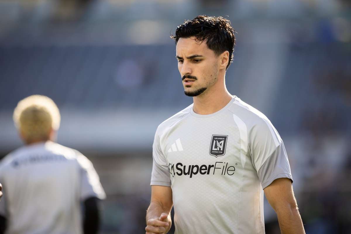 Stephen Eustáquio: "Los Angeles FC serviu as minhas necessidades de me preparar para o Mundial"