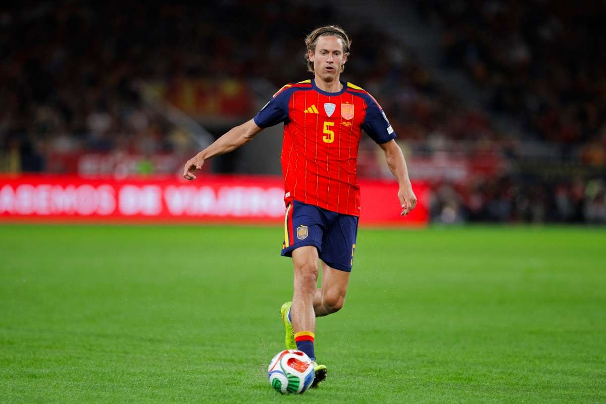 La selección española vestirá de rojo frente a Cabo Verde y Arabia, y completamente de blanco contra Uruguay