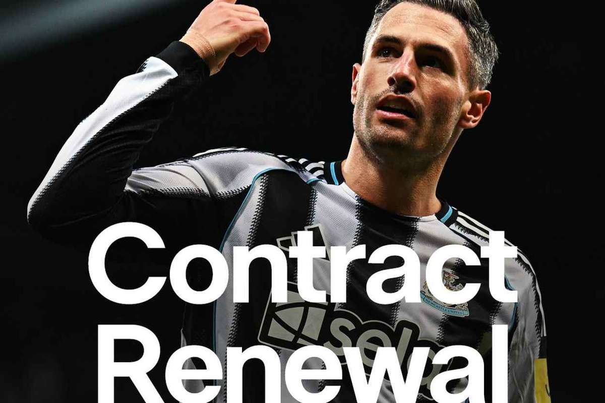 Confirmado: Fabian Schar renova com Newcastle até 2027