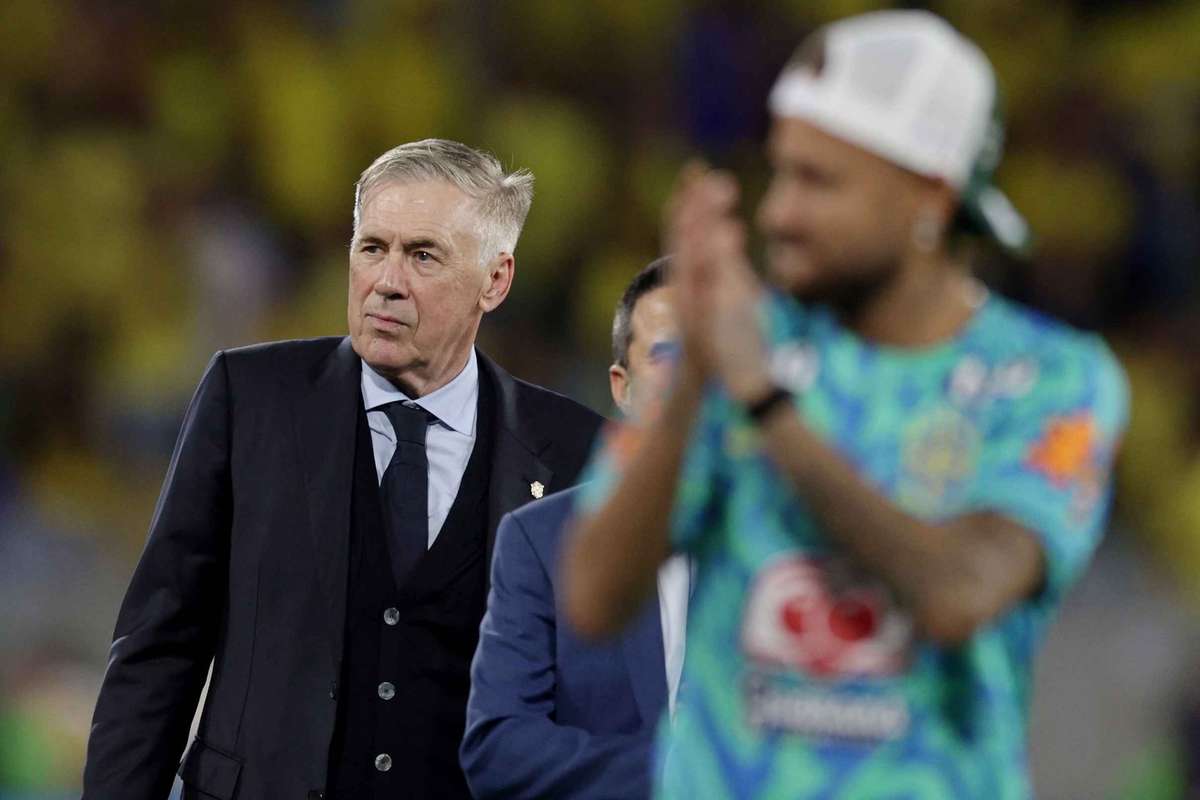 Ancelotti afirma que Neymar "está a evoluir bem" e não há pressa na recuperação