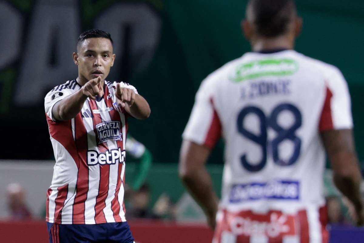 Junior sorprende al Atlético Nacional y golea en la final de ida (3-0)