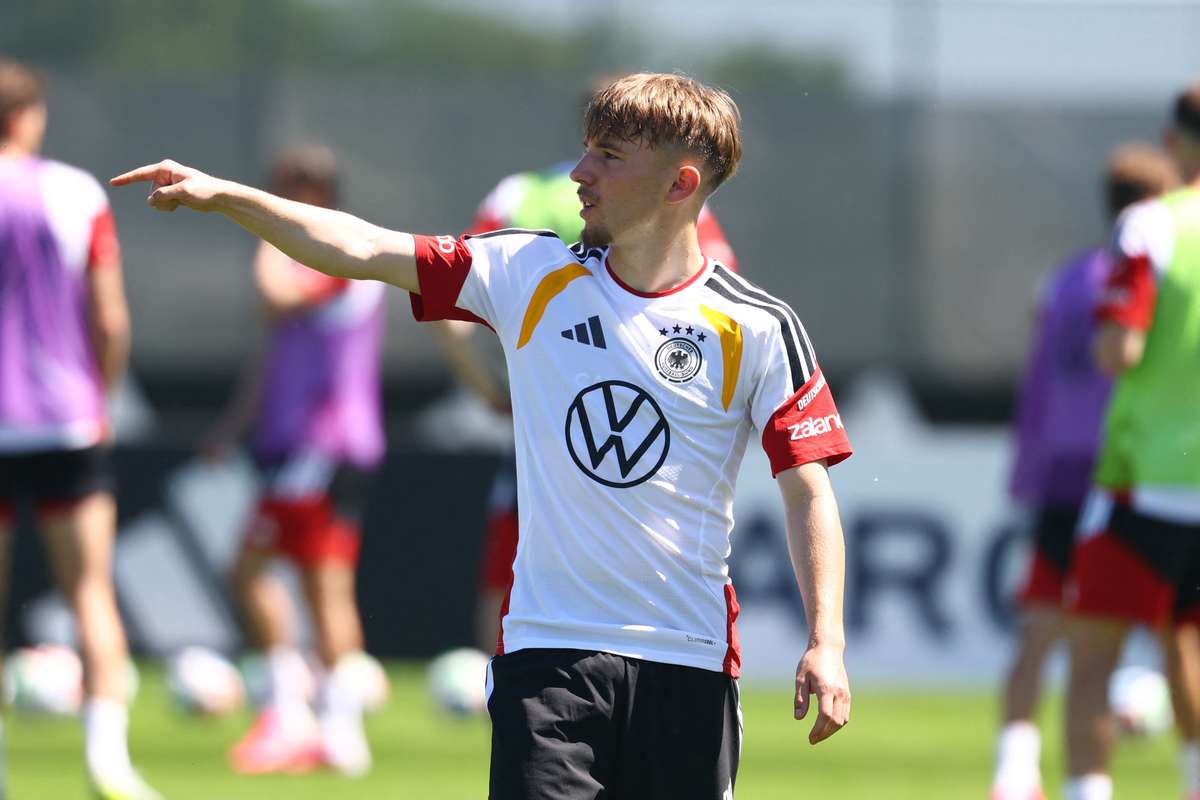 Von den Spitzenreitern lernen: Lennart Karl schwärmt von Olise, Kane und anderen