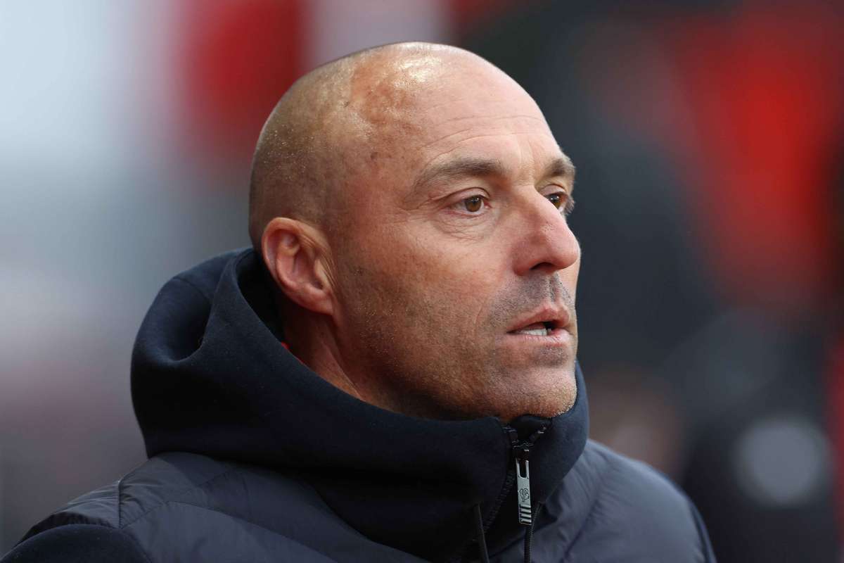 Angers officialise le départ de son entraîneur Dujeux, avant la fin de son contrat