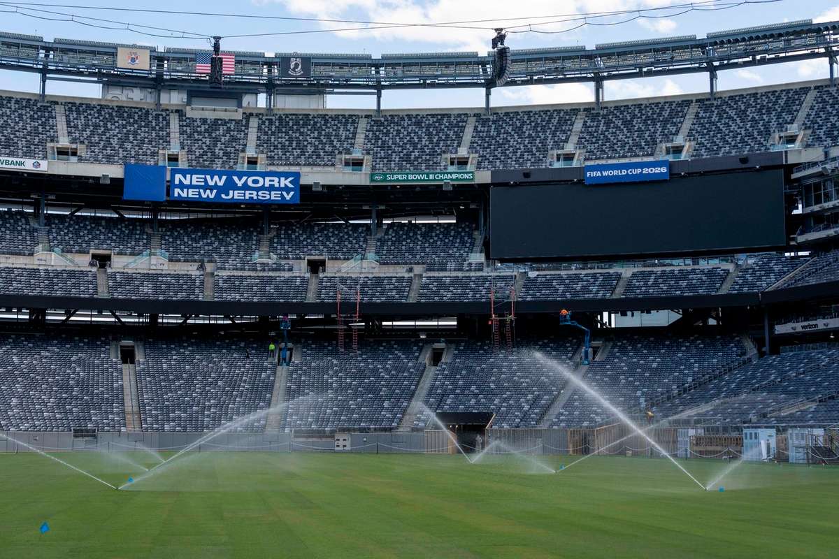 Mundial 2026: FIFA impede adeptos de entrarem com garrafas nos estádios, mesmo que estejam vazias