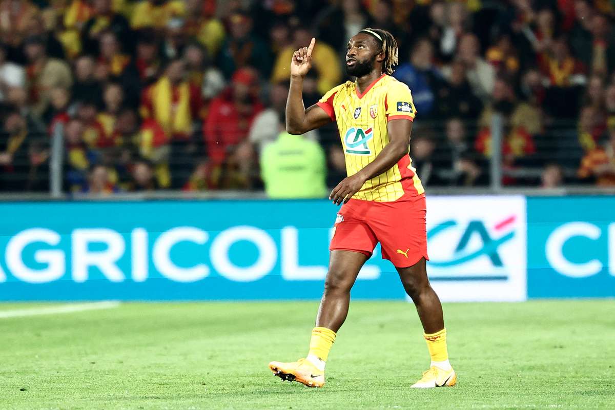Confirmado: Allan Saint-Maximin abandona o Lens seis meses depois de ter chegado