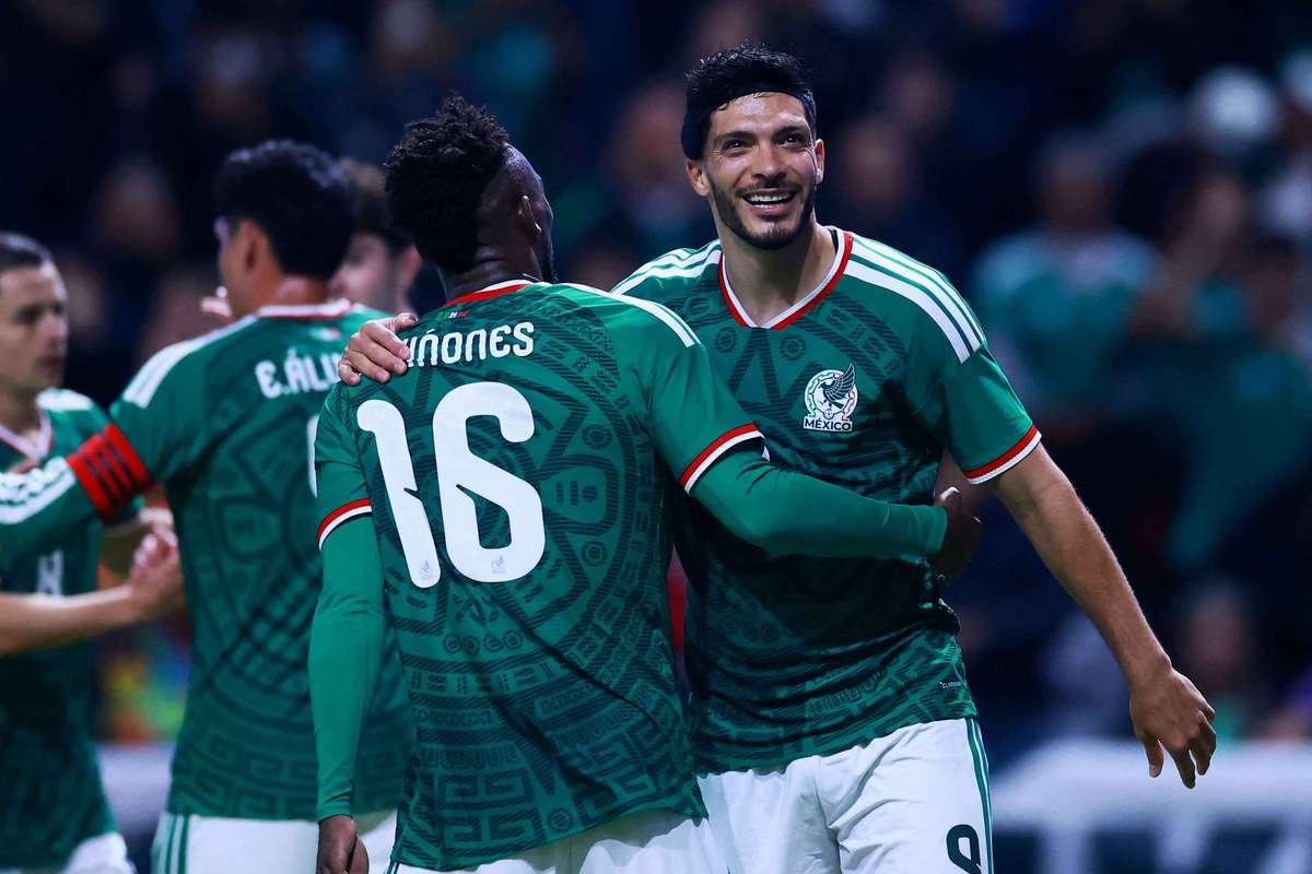Le Mexique écrase la Serbie en amical