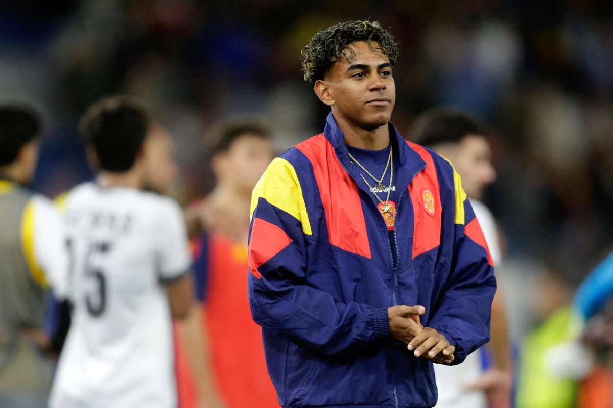 Barcelona sensation Lamine Yamal crowned La Liga Player of the Season for 2025/26