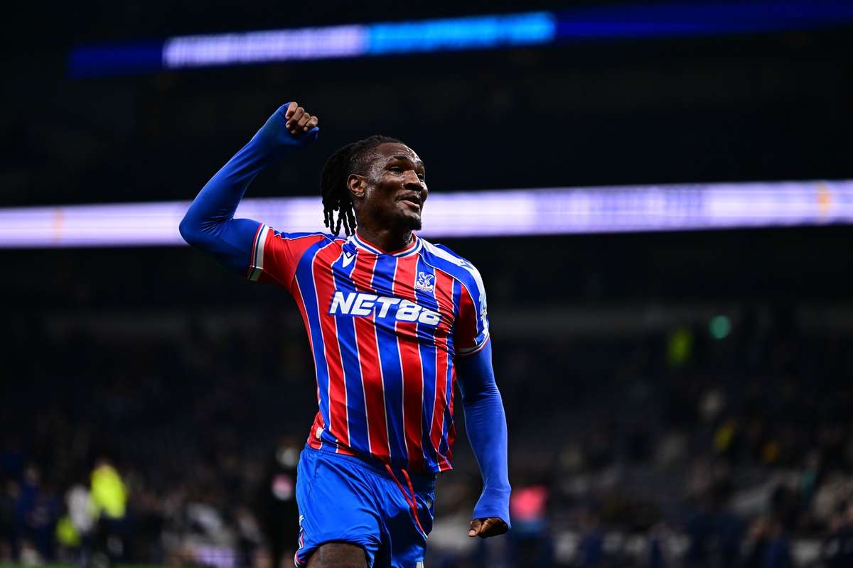 Christantus Uche (Crystal Palace) ganha prémio de Golo da Época da Liga Conferência
