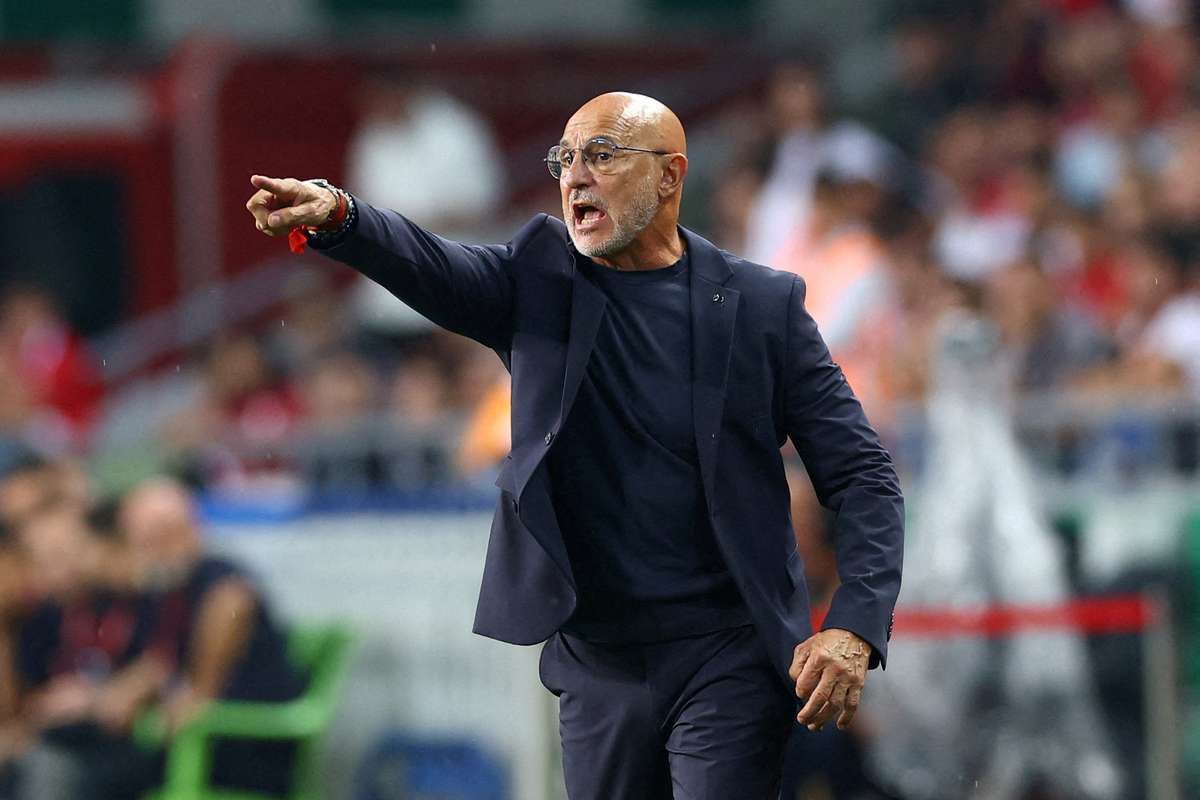 De la Fuente embraces favourites label as Spain heads to World Cup amid hype